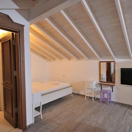 Brothers Cesme Boutique Hotel Exterior photo